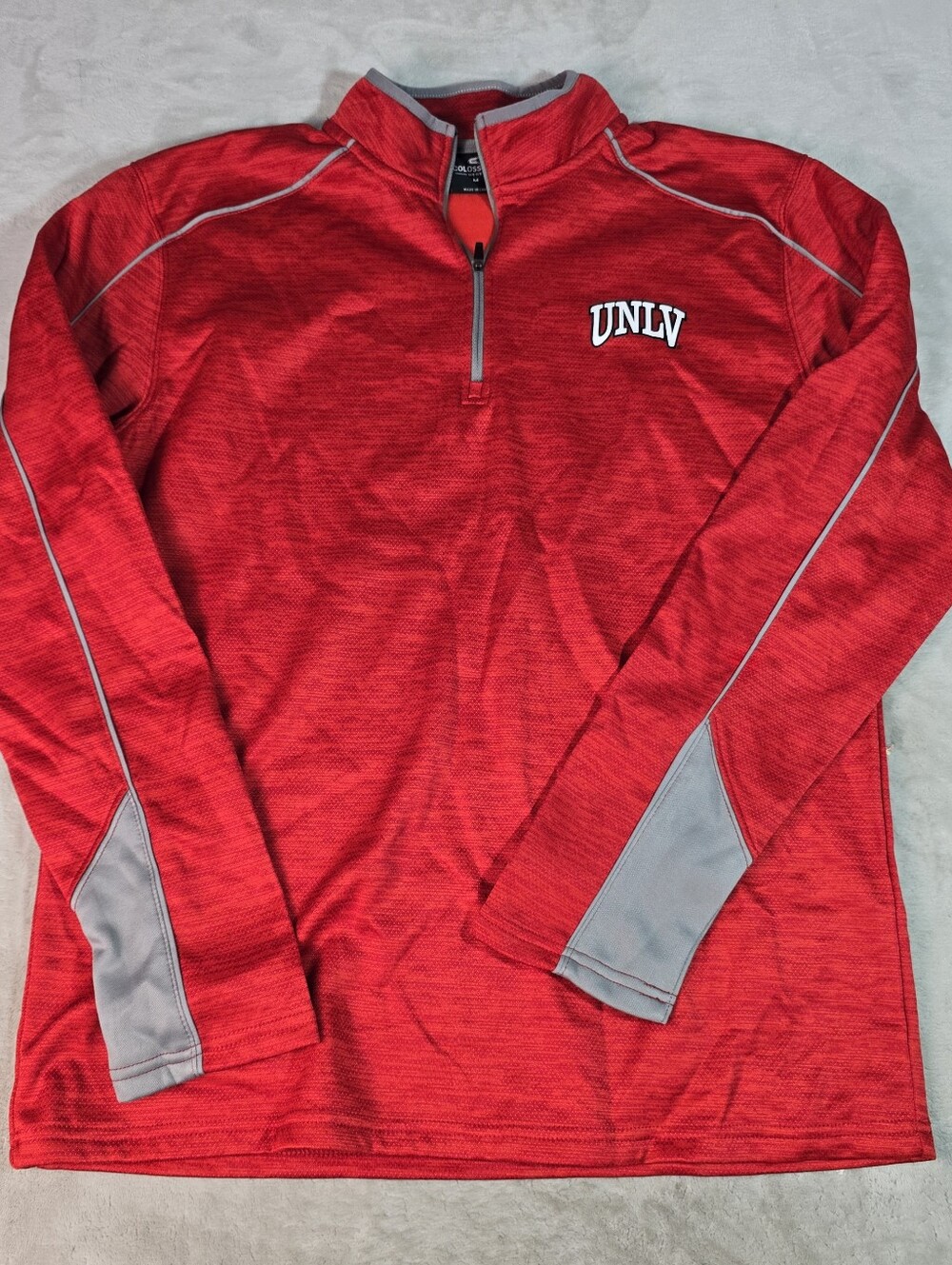 NWT Colosseum Men's UNLV Rebels Long Sleeve 1/4 Zip Pullover Red Med